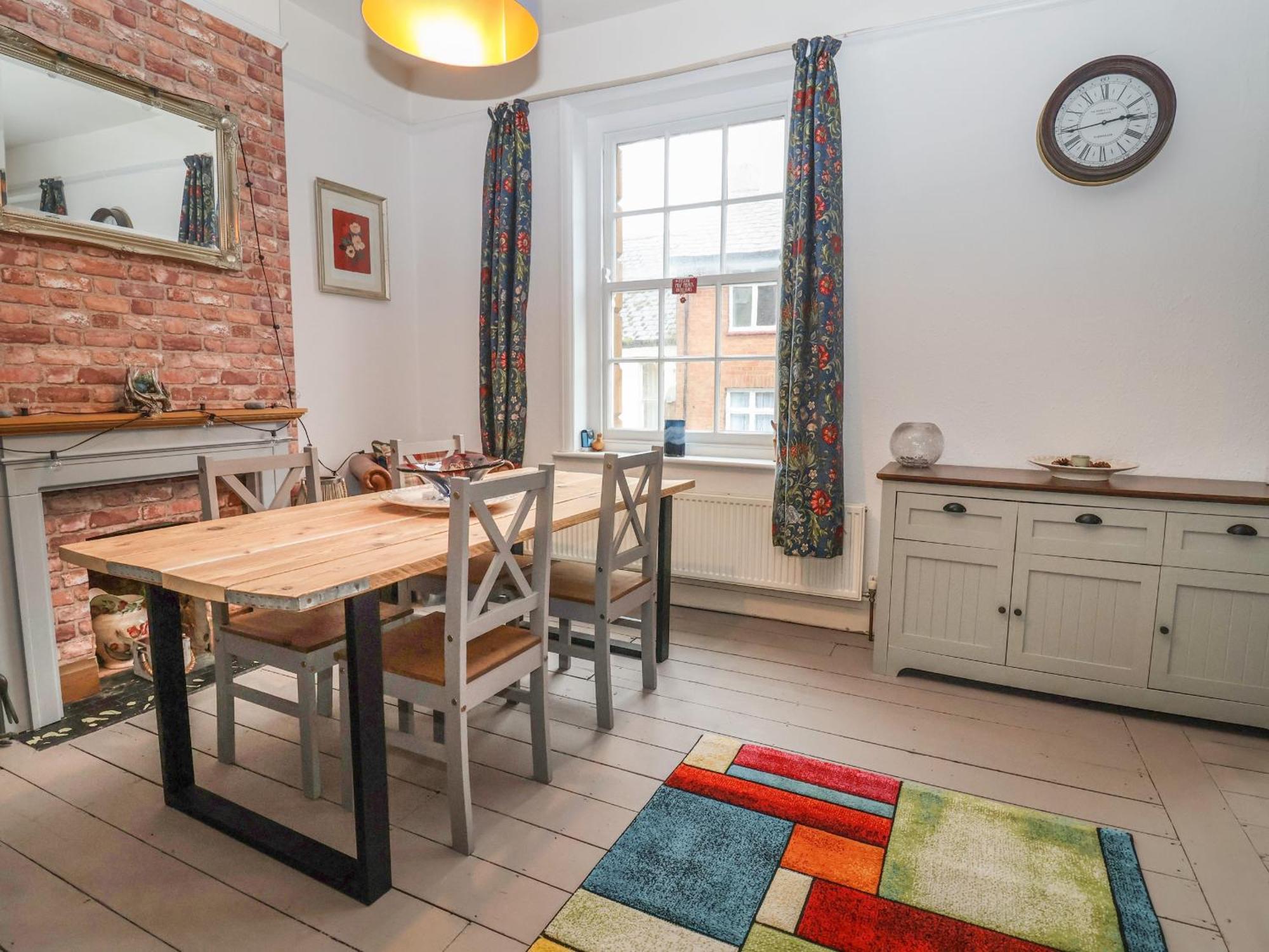 Stone's Throw Budleigh Salterton