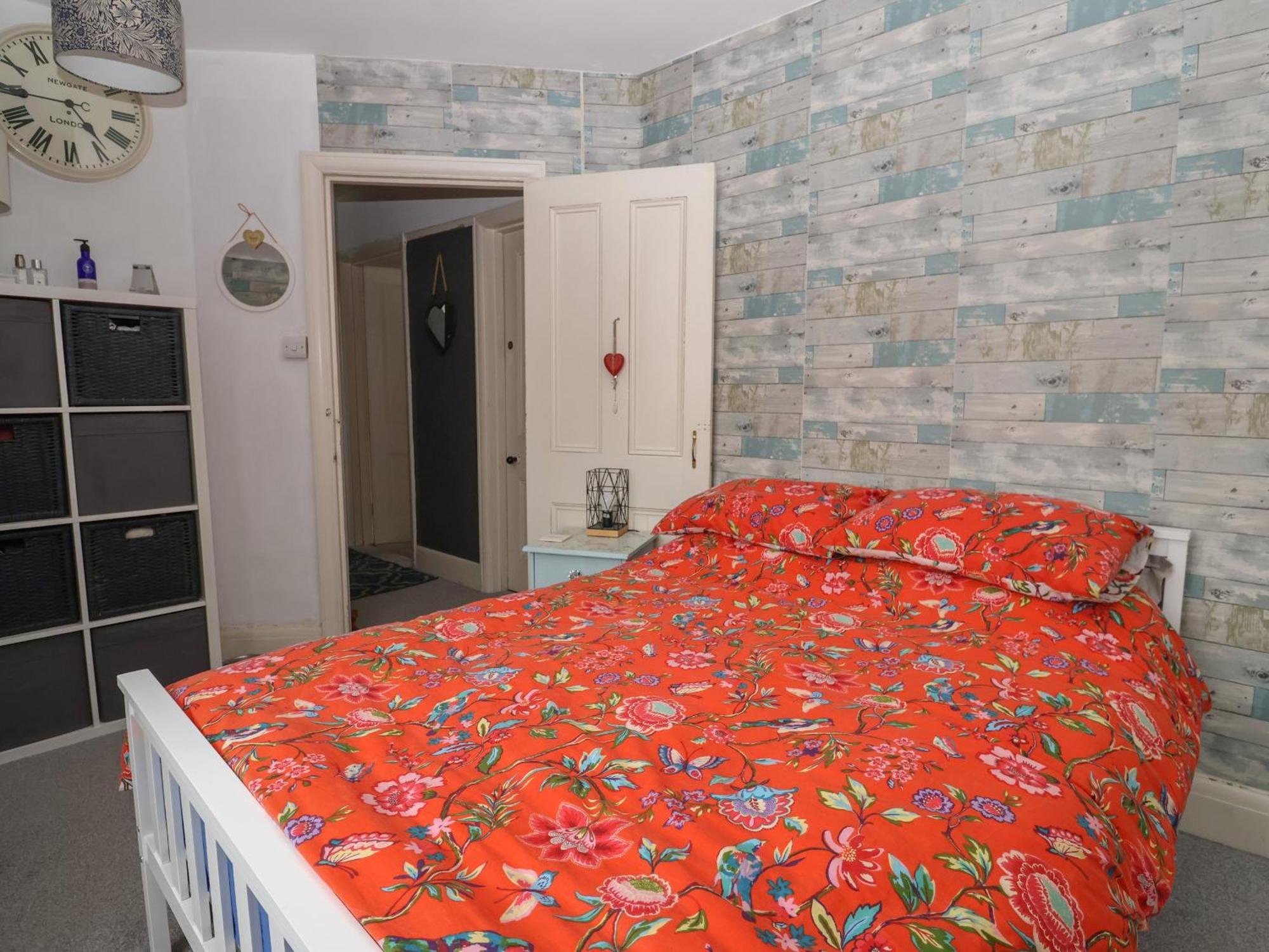 Apartment Stone's Throw *
